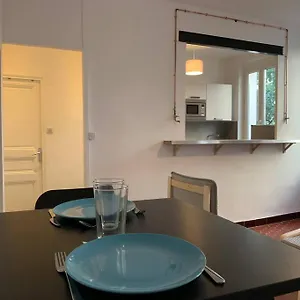 https://palais-longchamps-t2-cote-cour.fr-provencehotel.com