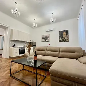 Lux Apartmans Apartament Pula