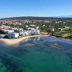 Borna Apartman