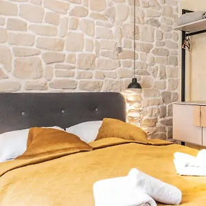 https://lb-amphitheater-apartment.pula-hotels.org