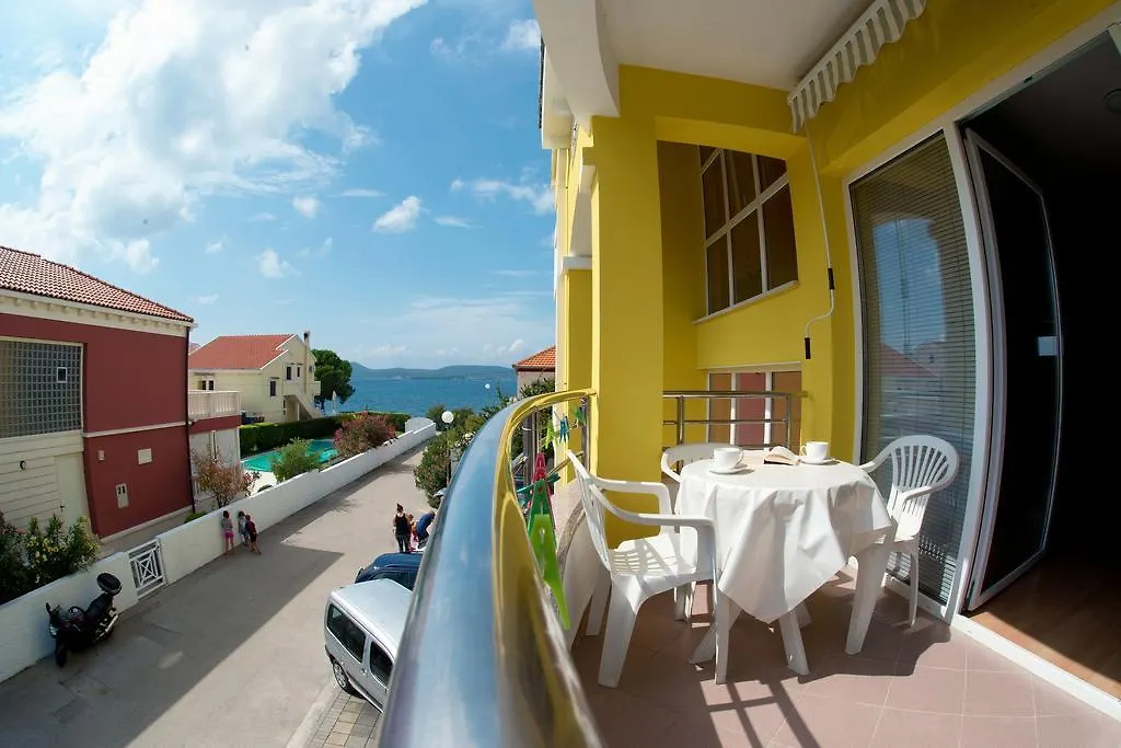 Apartments Danijela 1 Sukošan