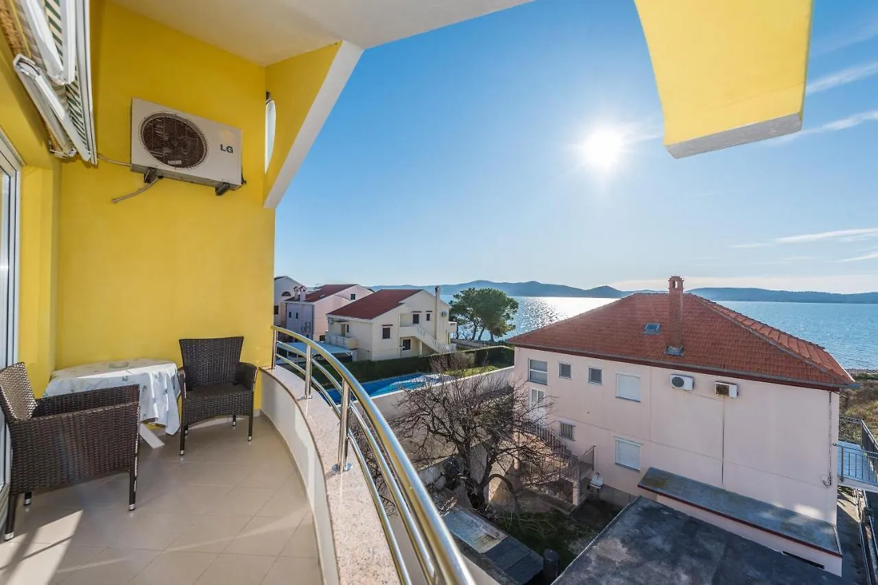 Apartments Danijela 1 Sukošan