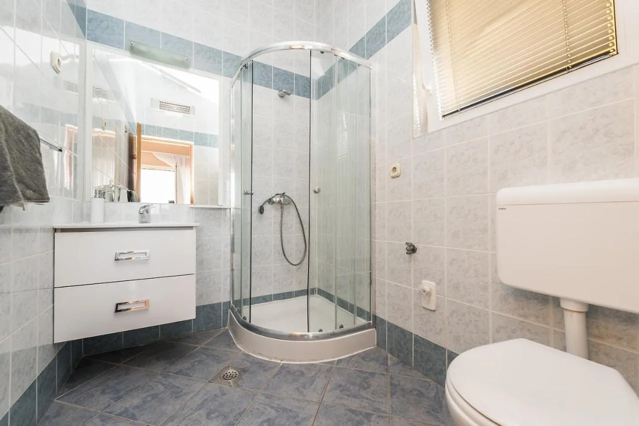 Apartments Danijela 1 Sukošan